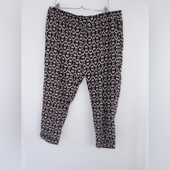 Mid-Rise Cropped Linen-Blend Pants Neutral Ikat - Picture 4 of 12